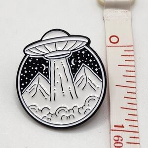 UFO and Mtn Enamel Pin